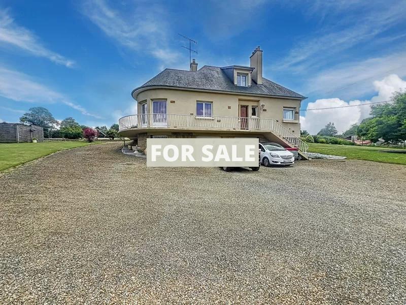 Detached Country House With Open Views and Outbuildings