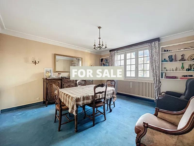 Detached House with Lovely Garden