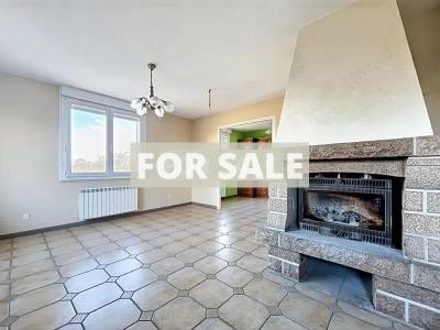 Detached Villa With Garden and Open View