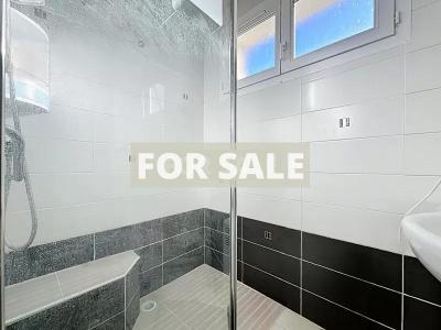 Detached Villa With Garden and Open View