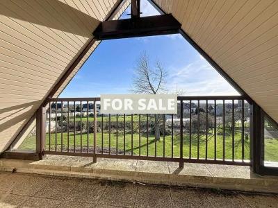 Detached House with Garden in Great Location