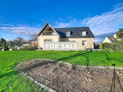 Detached House with Garden in Great Location
