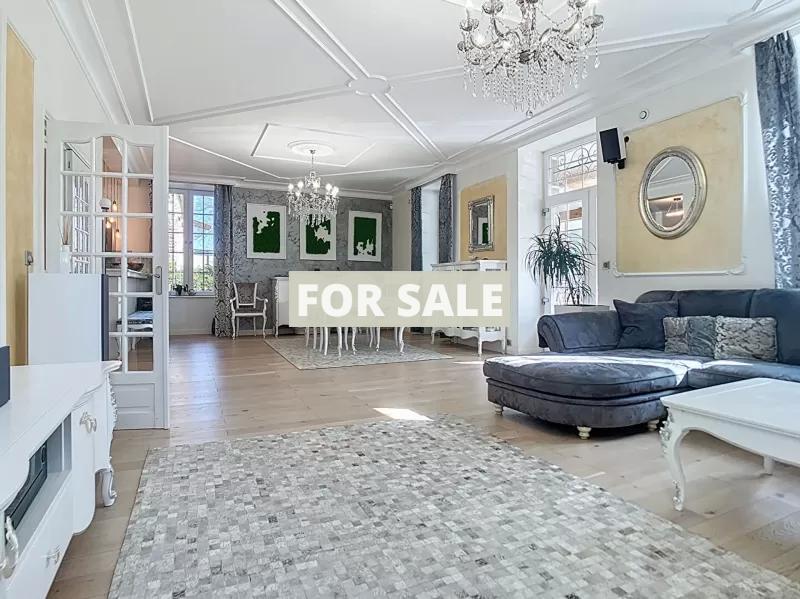 Manor House with Swimming Pool