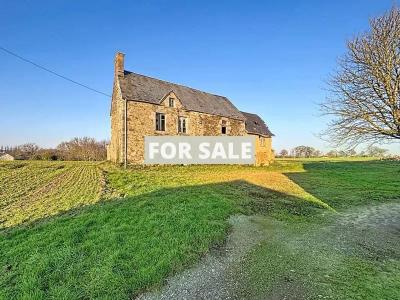 Detached Country House with Outbuilding