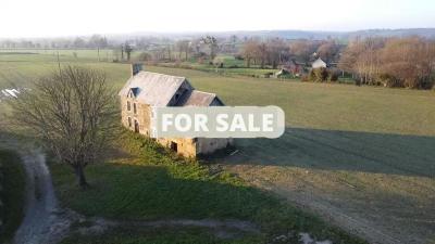 Detached Country House with Outbuilding
