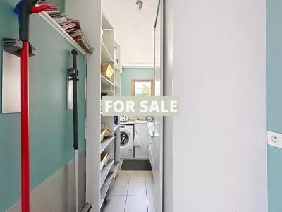 Contemporary Detached House with Landscaped Garden