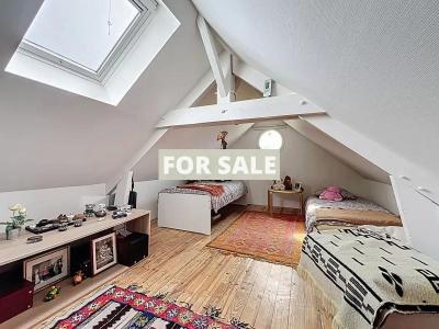 Detached Country House with Landscaped Garden