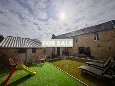 Town House with Neat Garden Not Far from the Coast