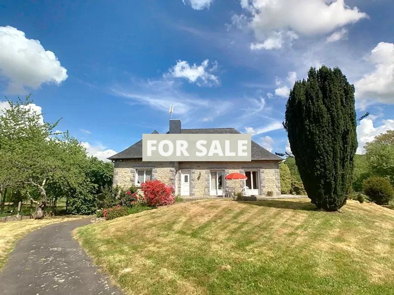 Detached Country House with Outbuilding