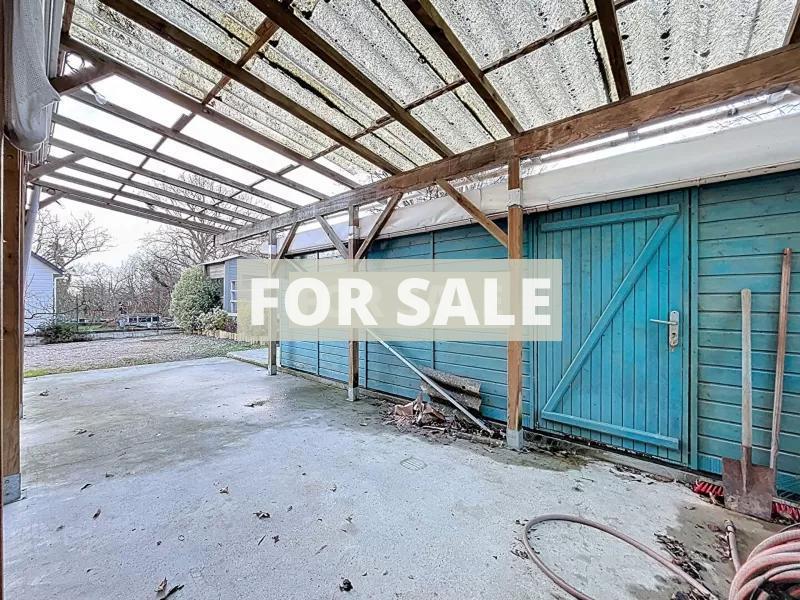 Detached House with Garden by the Coast