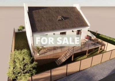 Detached House with Garden by the Coast