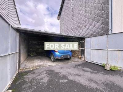 Detached House with Garden