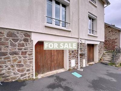 Detached House with Garden