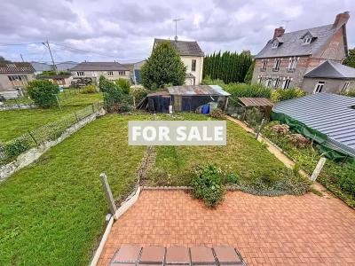 Detached House with Garden