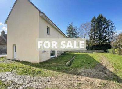 Detached House with Garden by the Coast