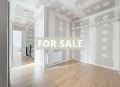 Detached House with Garden by the Coast