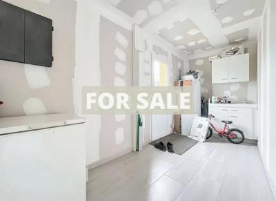 Detached House with Garden by the Coast