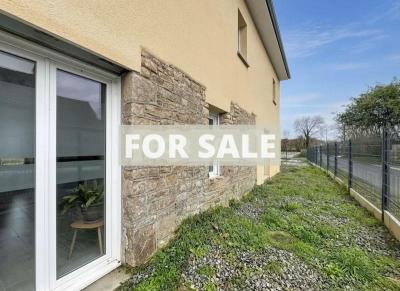 Detached House with Garden by the Coast