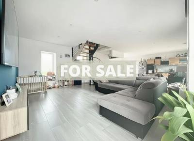 Detached House with Garden by the Coast