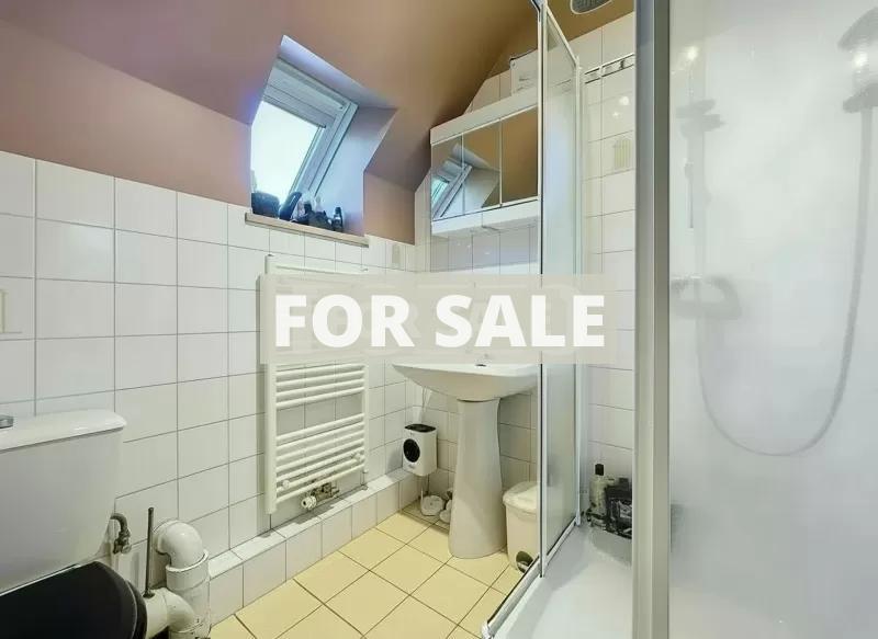 Traditional House with Garden