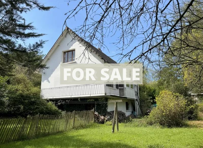 Detached House with Landscaped Garden