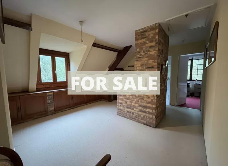 Detached House with Landscaped Garden