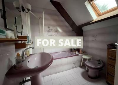 Detached House with Landscaped Garden