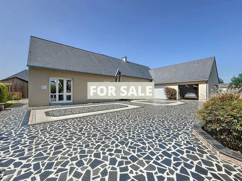 Contemporary Detached House by the Coast