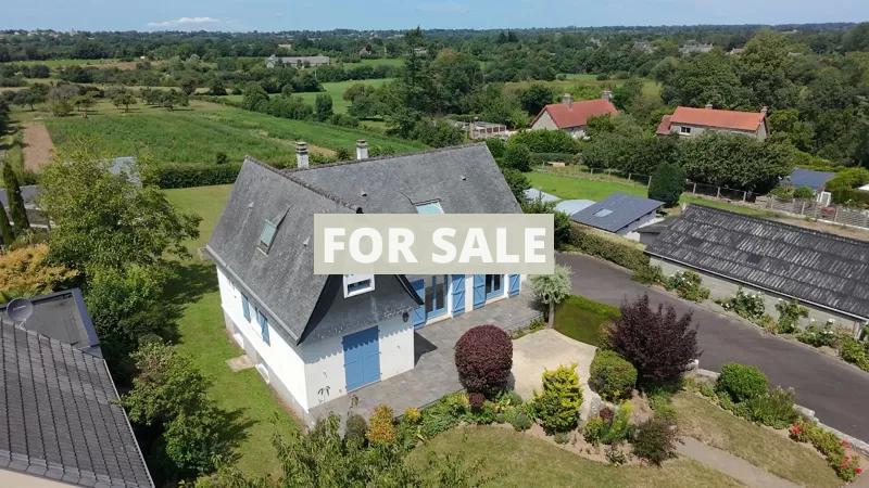 Detached Country House with Outbuilding
