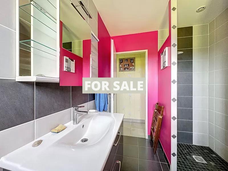 Detached Country House with Outbuilding