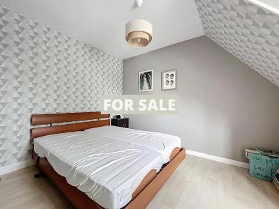 Contemporary House in Great Location