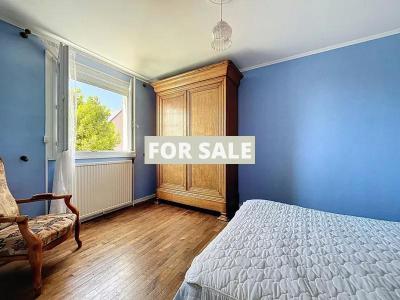 Imposing Detached House with Open Sea View