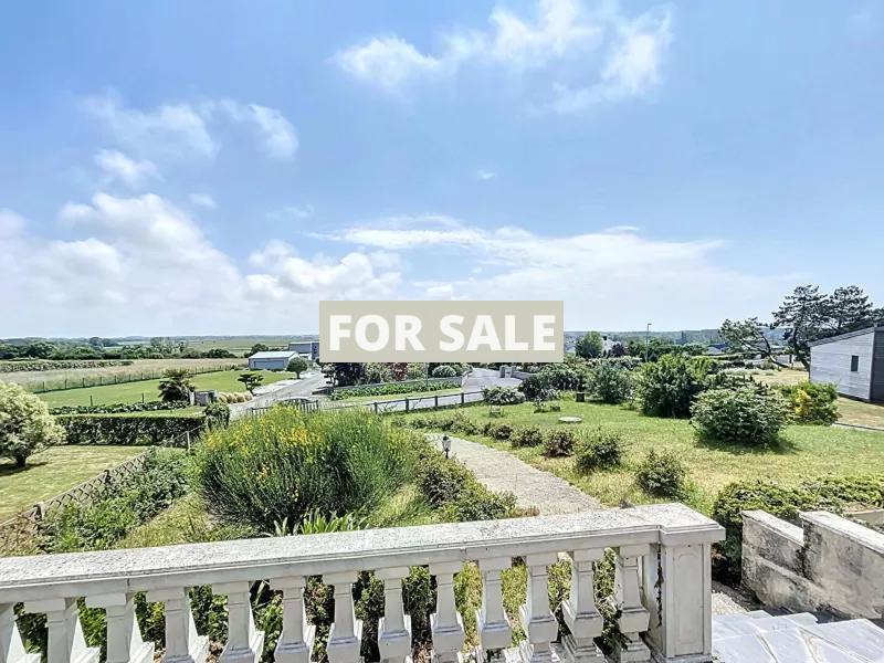 Imposing Detached House with Open Sea View