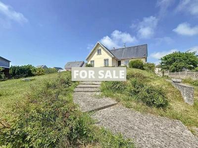 Imposing Detached House with Open Sea View