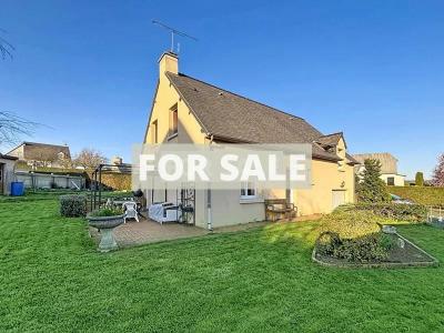 Detached House with Garden