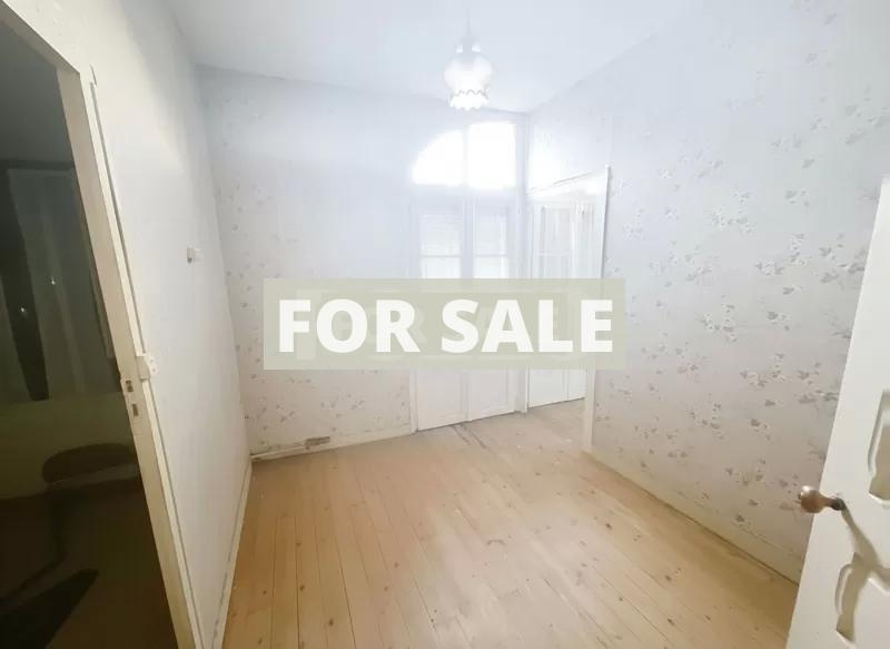 Town House with Neat Garden