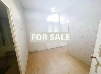 Town House with Neat Garden