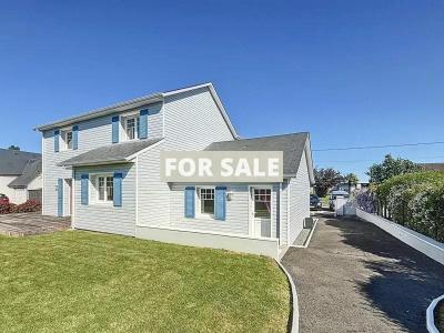 Detached House with Beautiful Garden