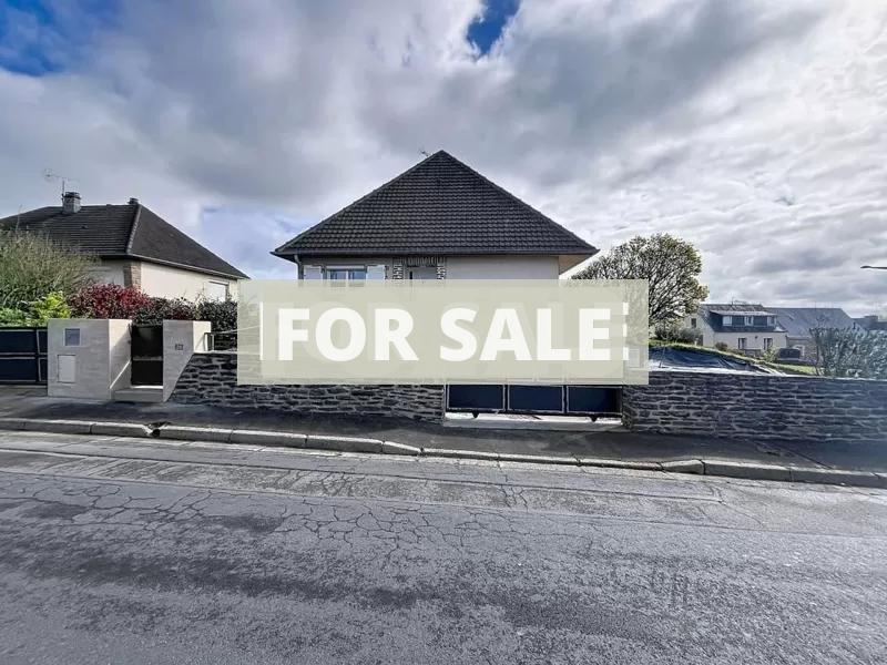 Detached House with Landscaped Garden
