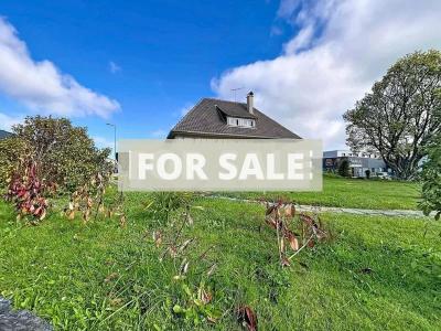 Detached House with Landscaped Garden
