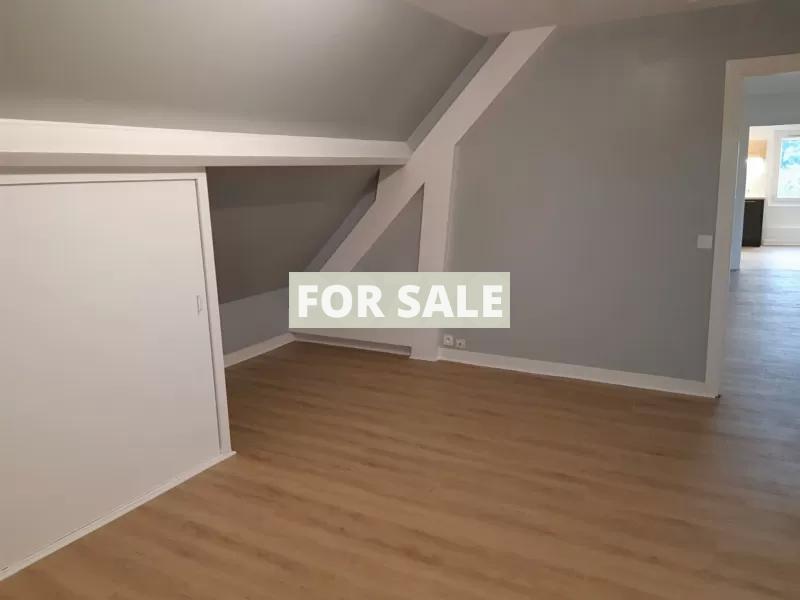 Detached House with Garden by the Coast