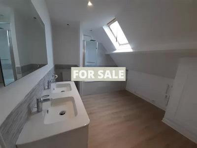 Detached House with Garden by the Coast