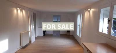 Detached House with Garden by the Coast