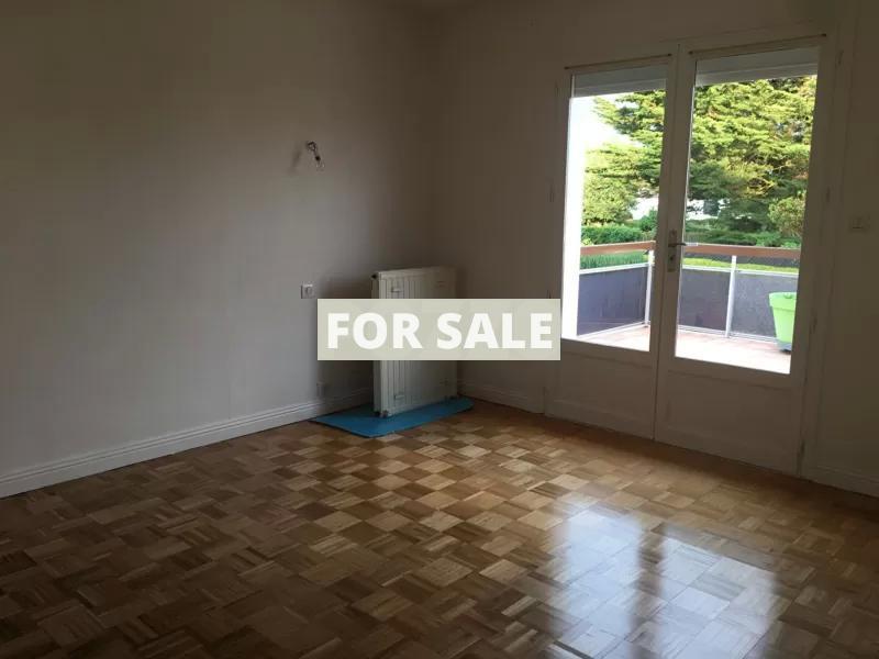 Detached House with Garden by the Coast