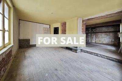 Building Including Apartment in Great Coastal Resort Location