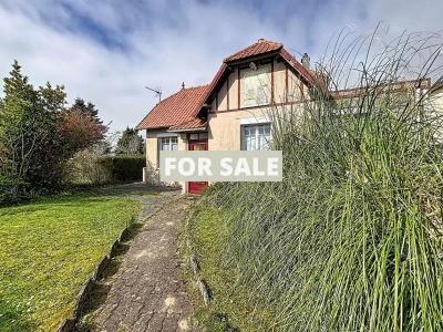 Detached House with Garden by the Coast