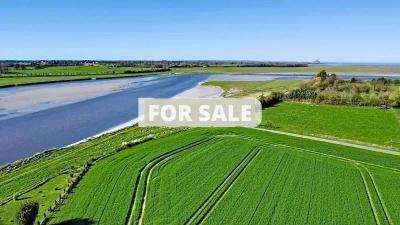 Detached House with Open Views of Mont-St-Michel