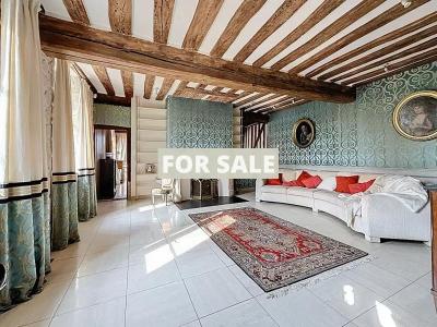 Detached Country House with Swimming Pool