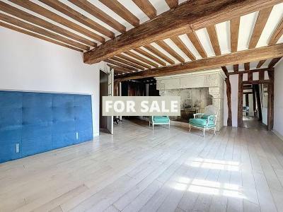 Detached Country House with Swimming Pool