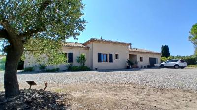 Detached Villa With Swimming Pool